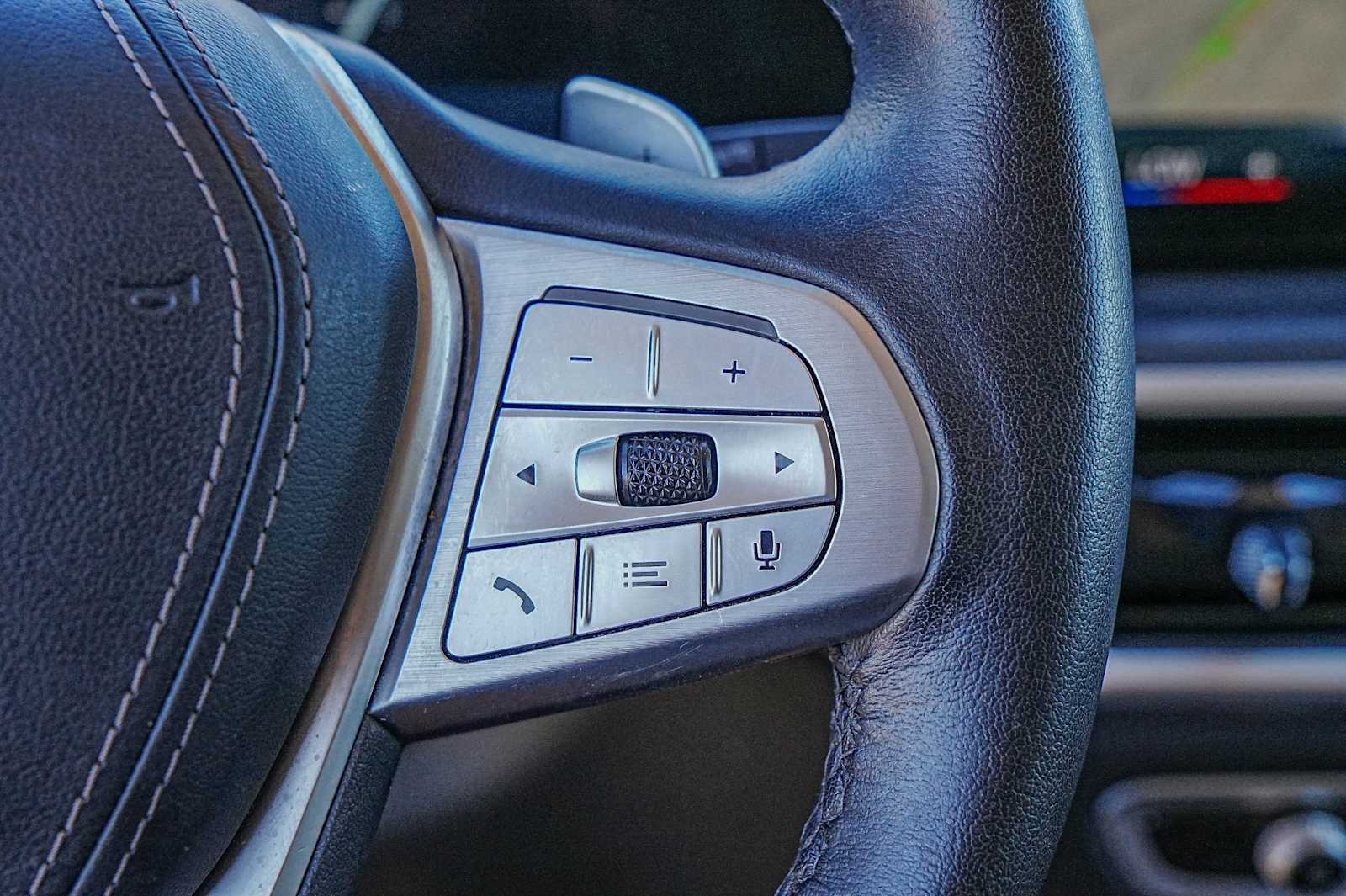 Thumbnail: 2023 BMW X7 - 16