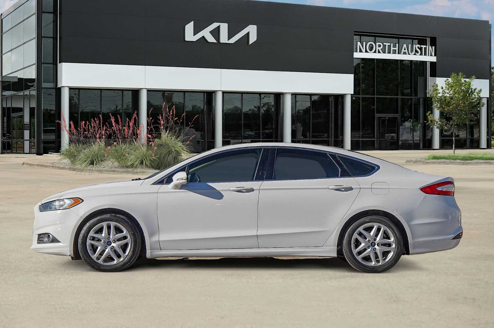 Thumbnail: 2014 Ford Fusion - 4