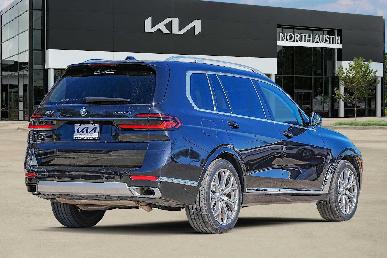 Thumbnail: 2023 BMW X7 - 7