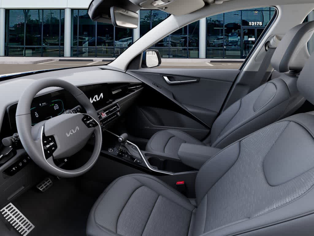 Thumbnail: 2025 Kia Niro - 17