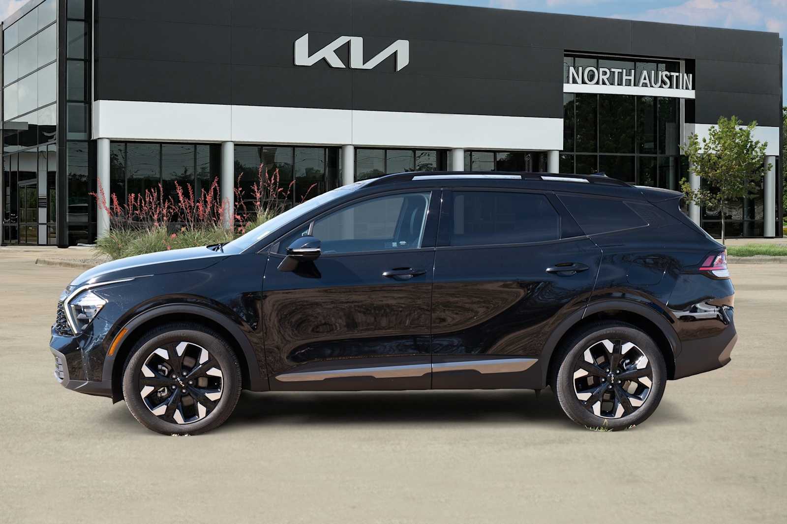 Thumbnail: 2023 Kia Sportage - 4