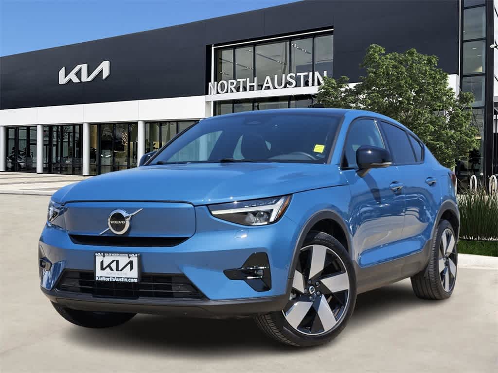 Thumbnail: 2023 Volvo C40 - 1