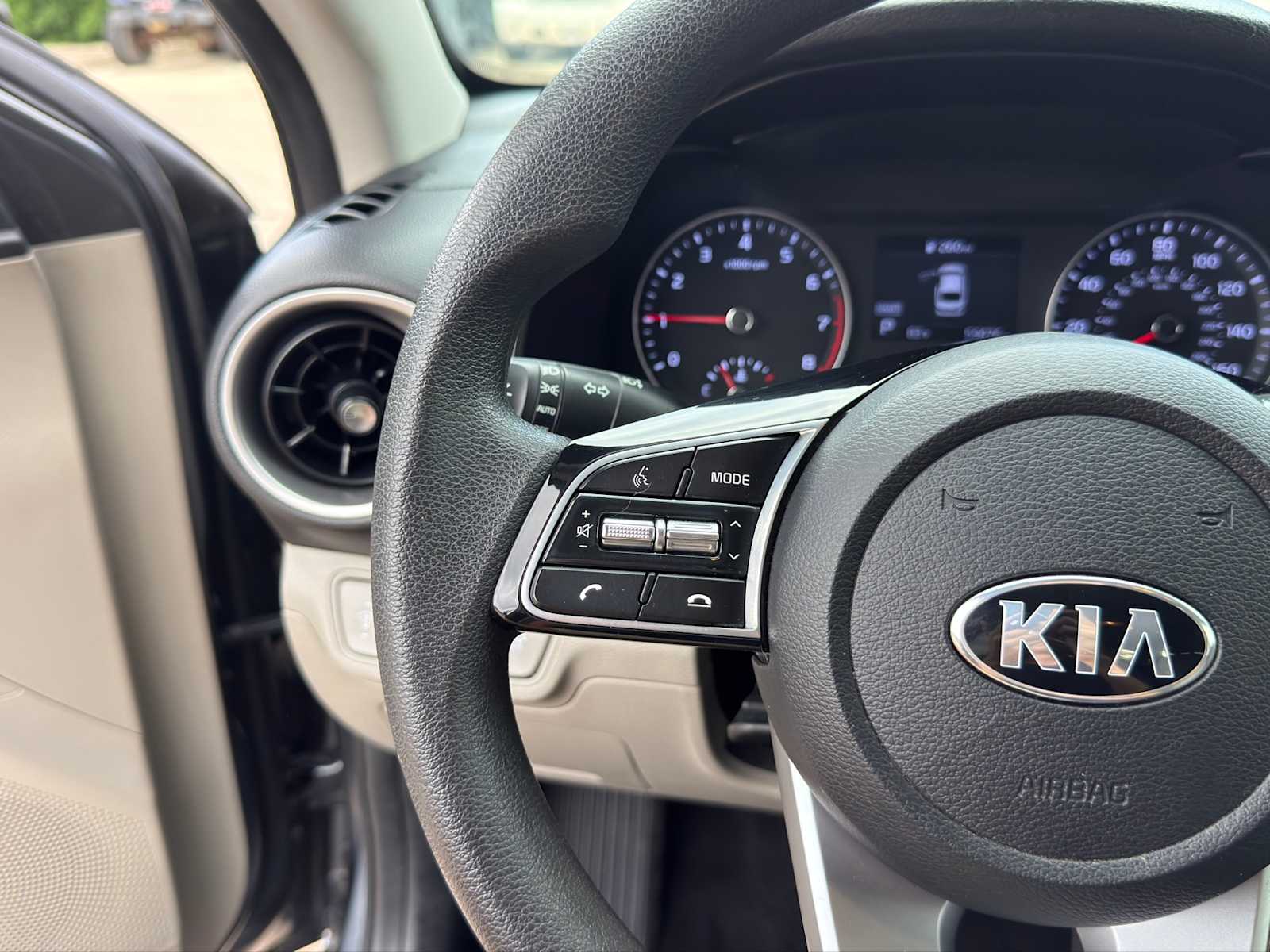 Thumbnail: 2021 Kia Forte - 16