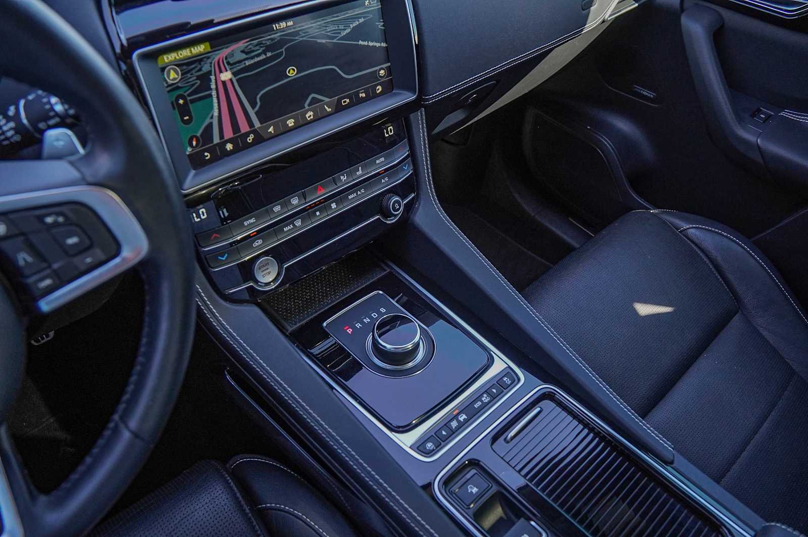 Thumbnail: 2020 Jaguar F-Pace - 18