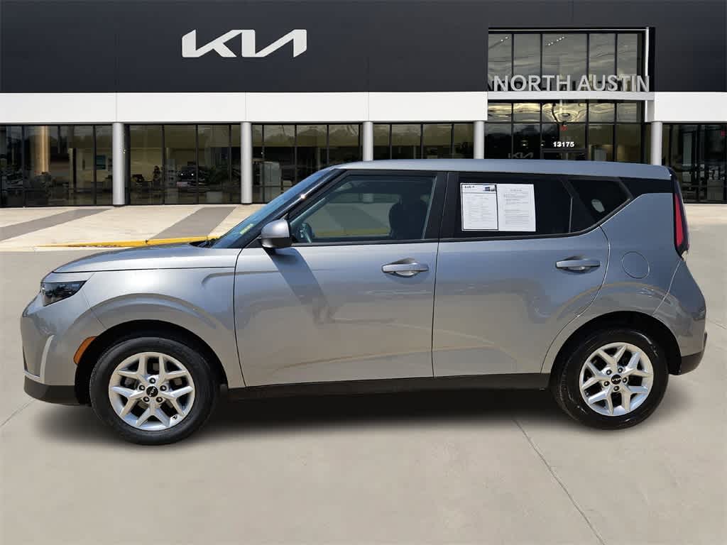 2024 Kia Soul LX photo 4