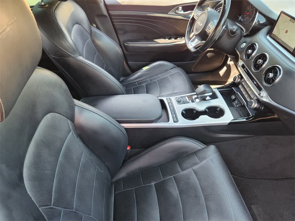 2022 Kia Stinger GT2 14