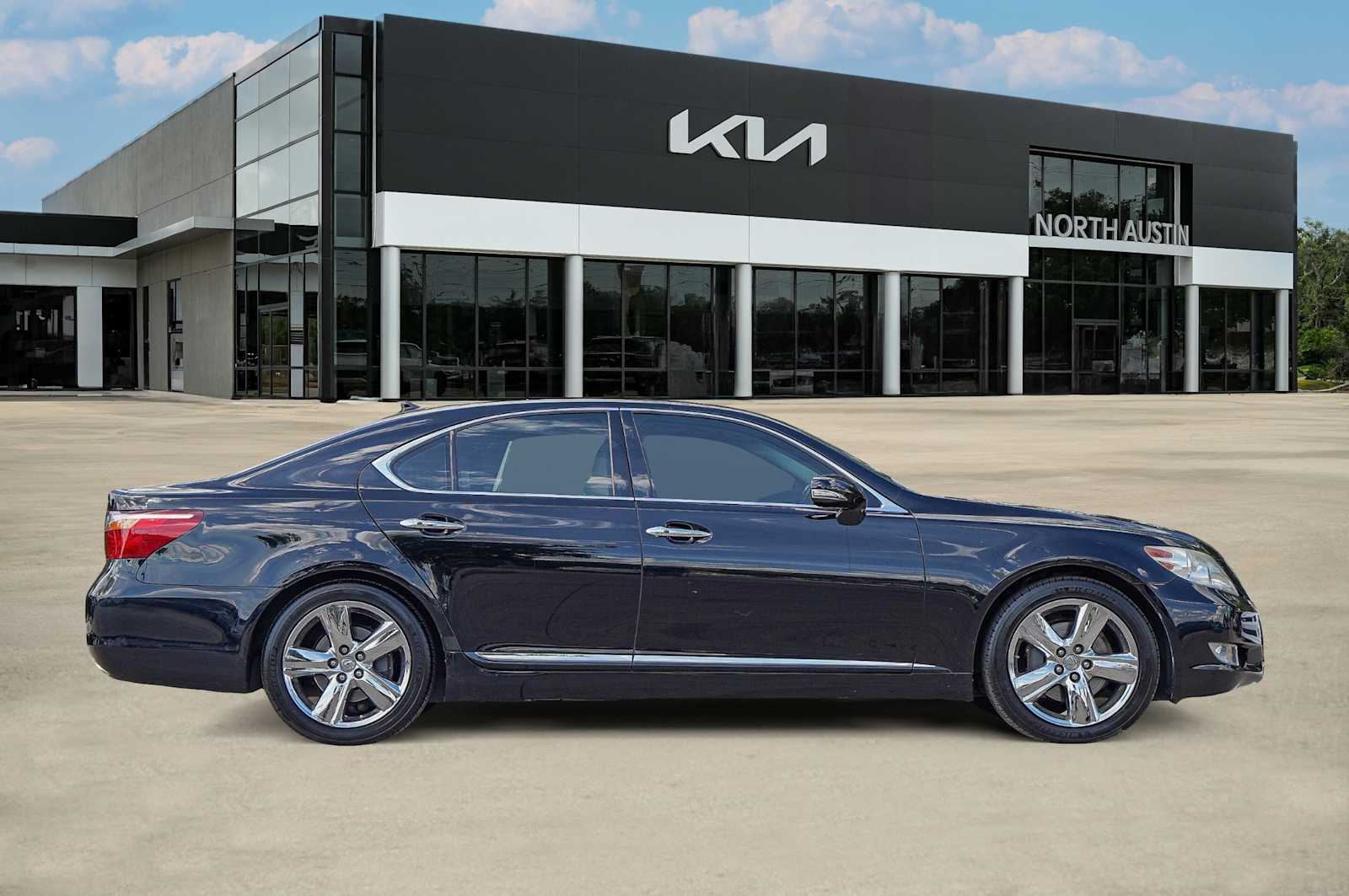 Thumbnail: 2012 Lexus LS - 7