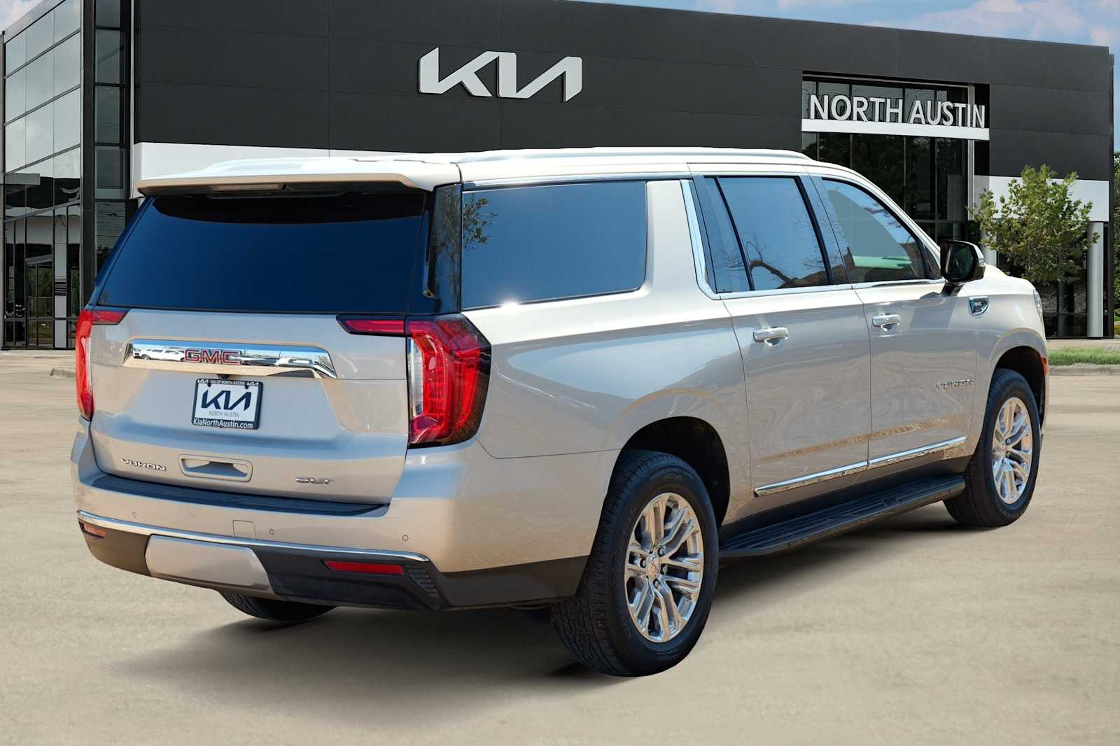 Thumbnail: 2021 GMC Yukon XL - 6