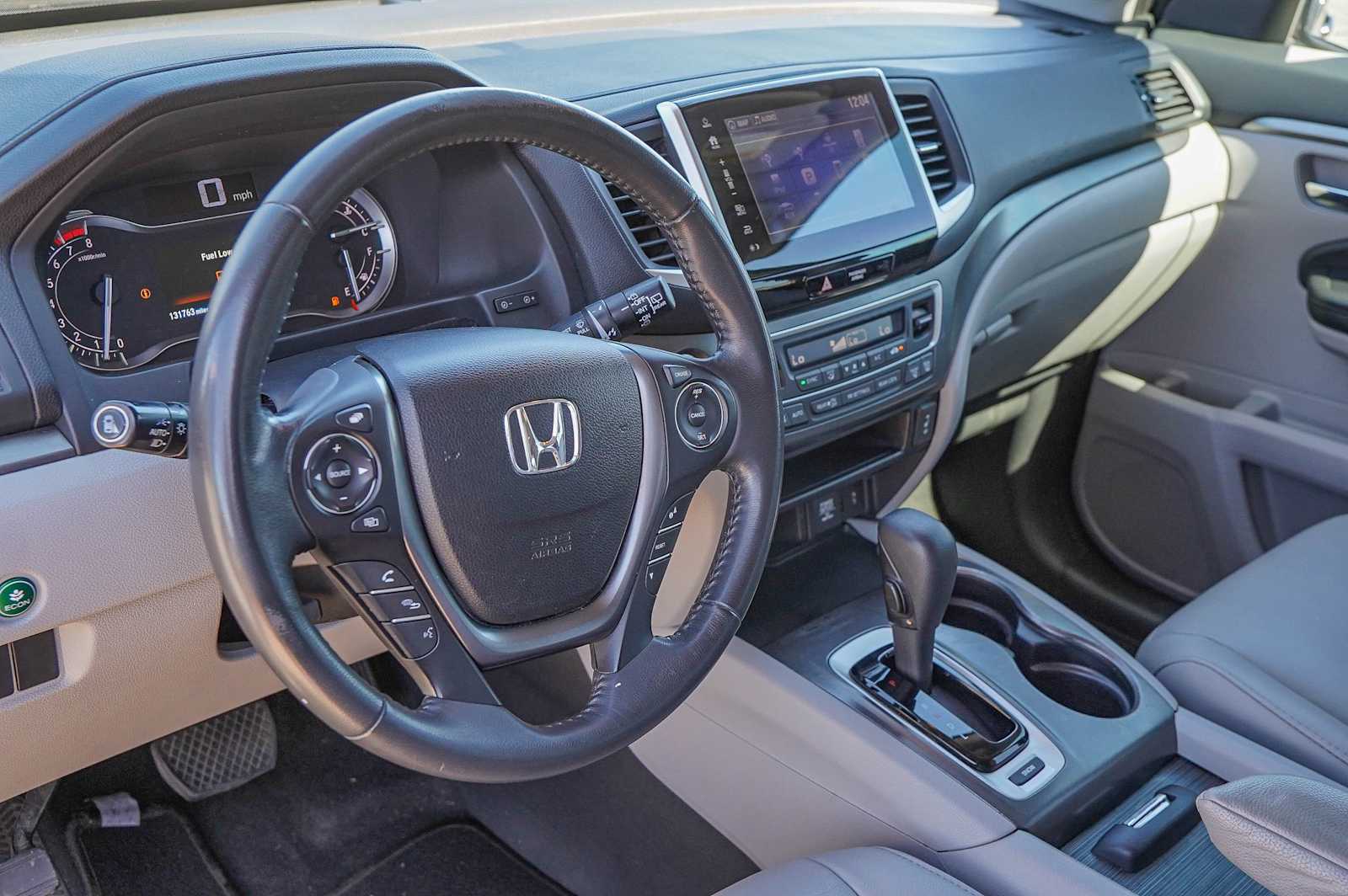 Thumbnail: 2017 Honda Pilot - 9