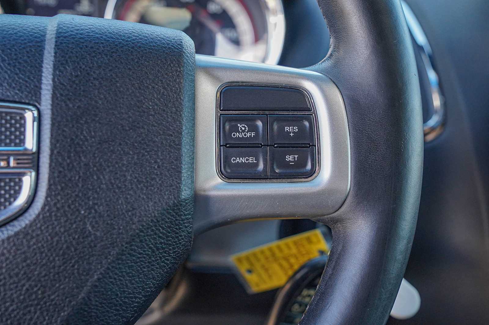 Thumbnail: 2017 Dodge Grand Caravan - 14