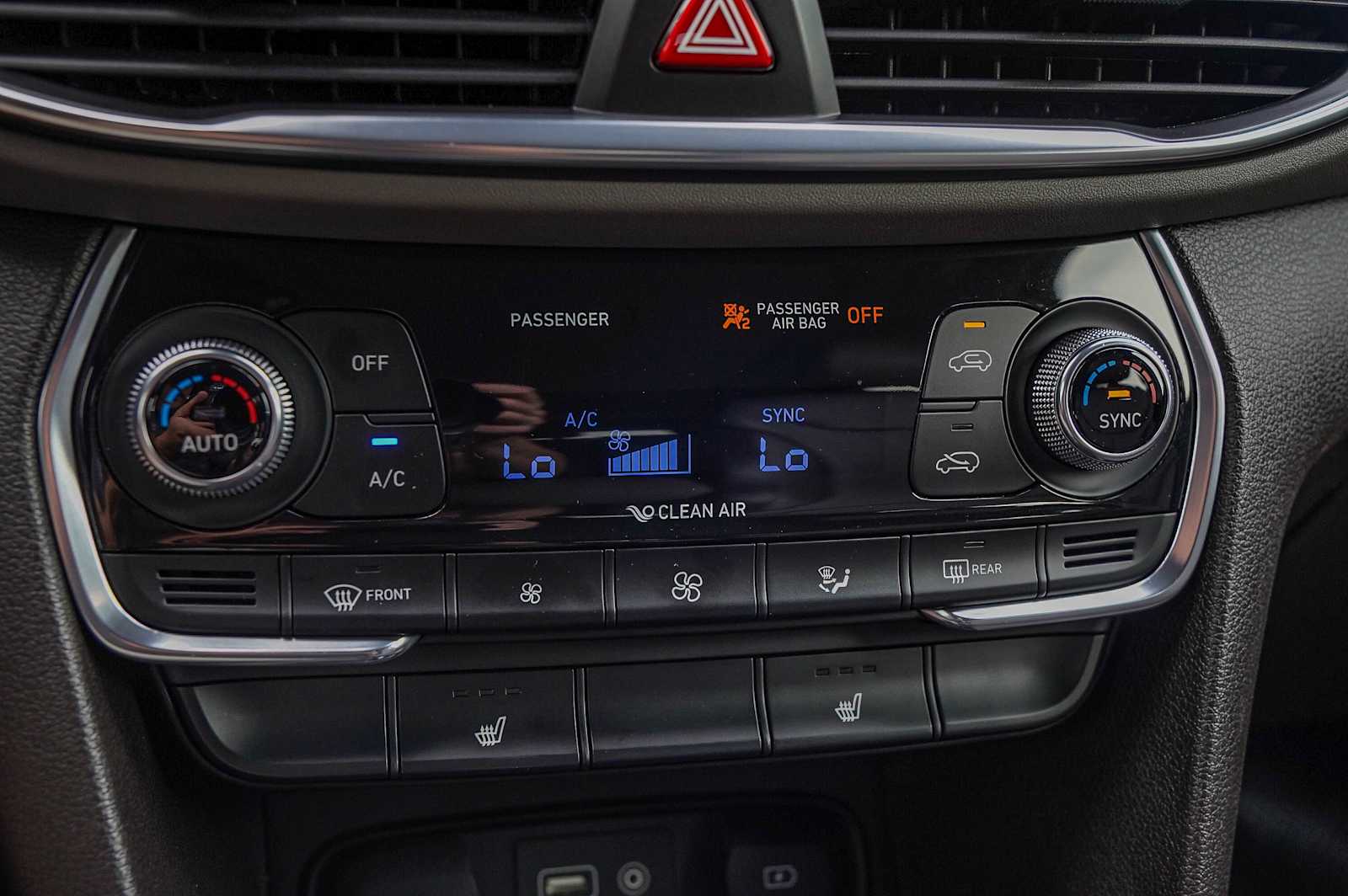 Thumbnail: 2019 Hyundai Santa Fe - 19