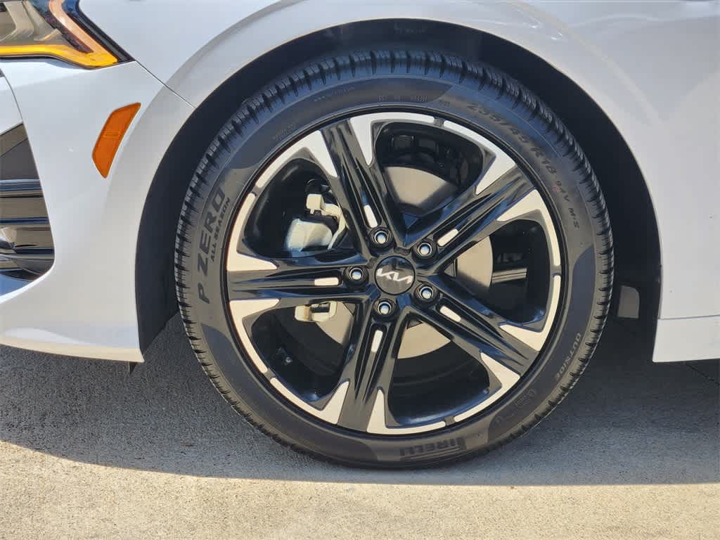 Thumbnail: 2022 Kia K5 - 9