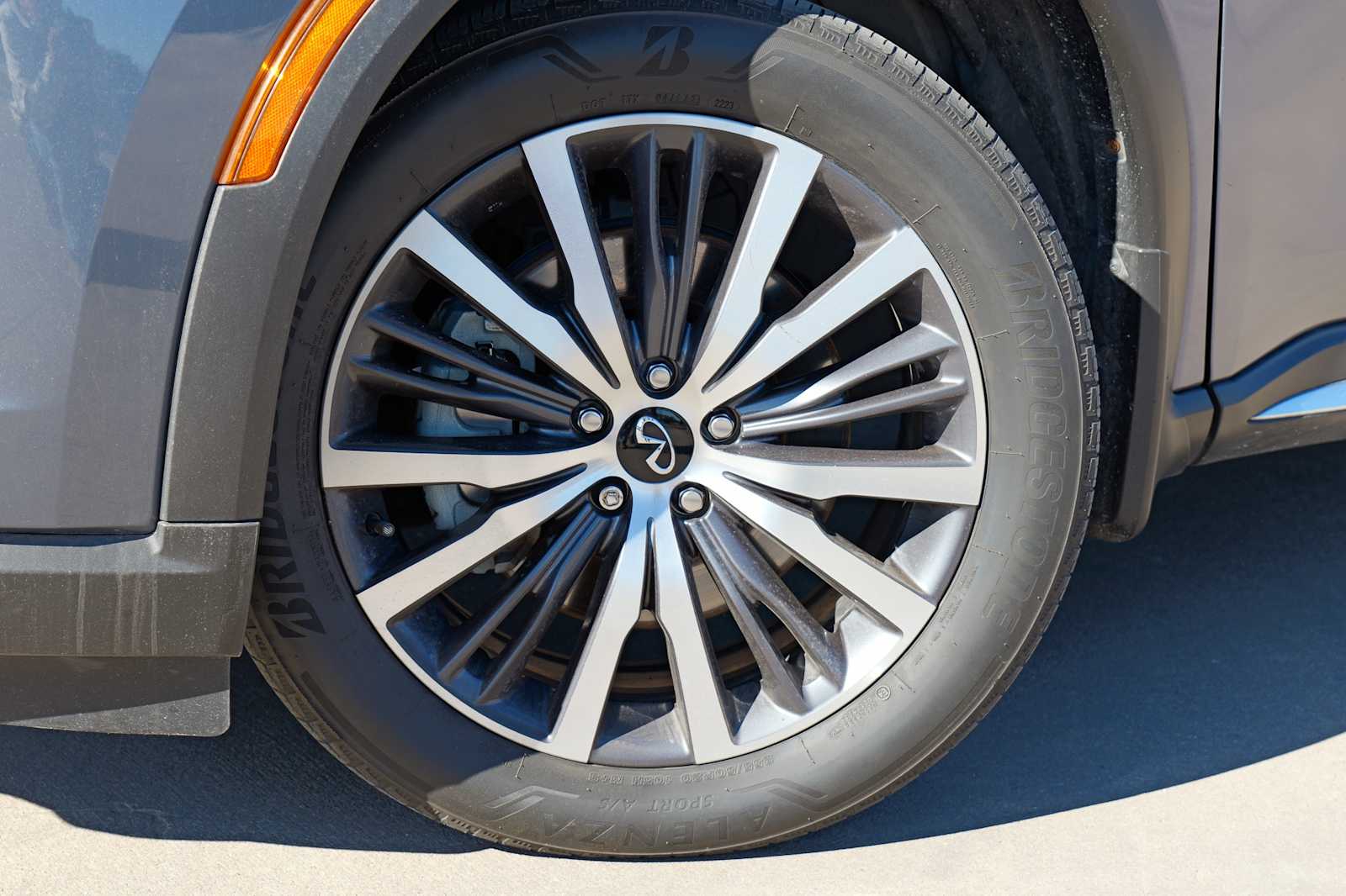 Thumbnail: 2023 INFINITI QX60 - 2