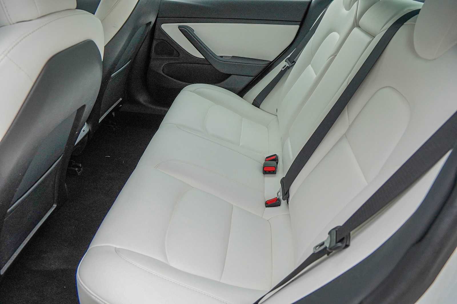 Thumbnail: 2020 Tesla Model 3 - 27