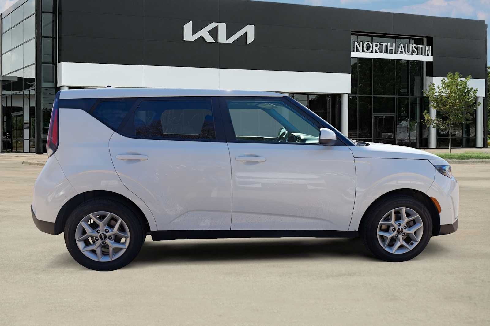 Thumbnail: 2024 Kia Soul - 7