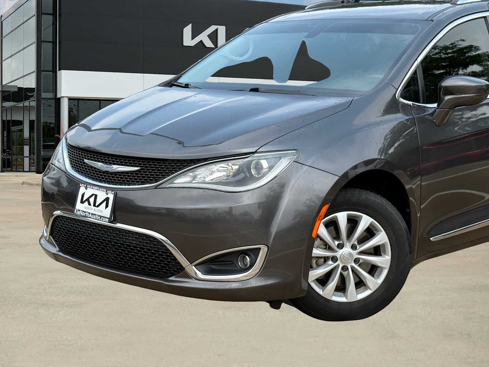 Thumbnail: 2018 Chrysler Pacifica - 2