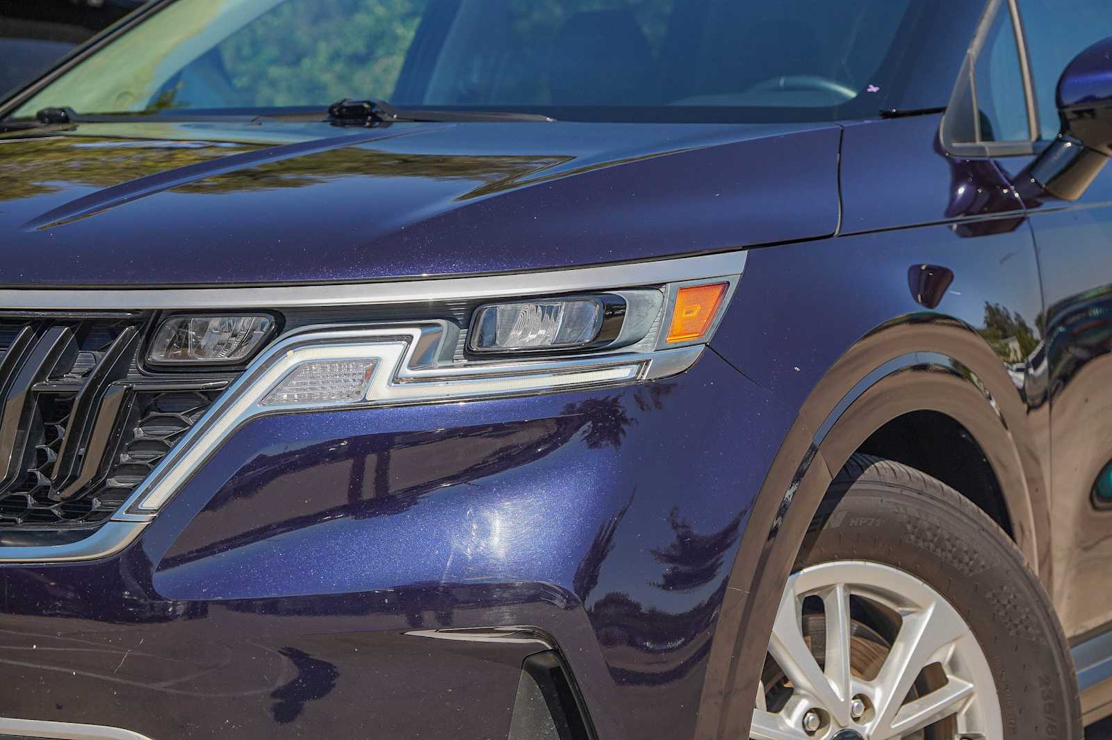 Thumbnail: 2022 Kia Carnival - 4