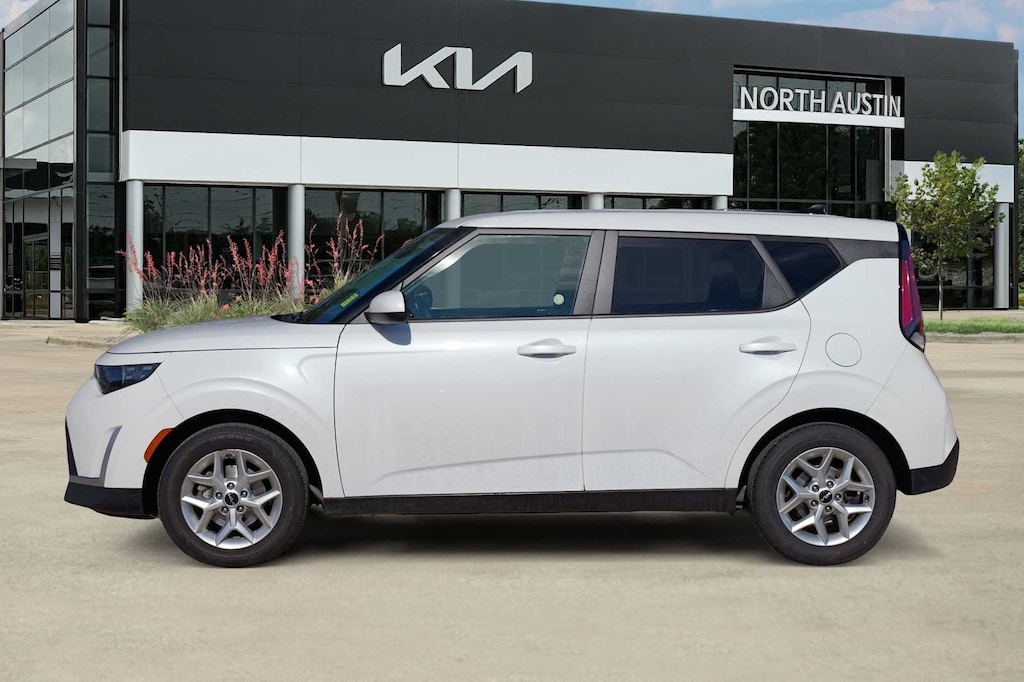 Certified 2024 Kia Soul LX Hatchback