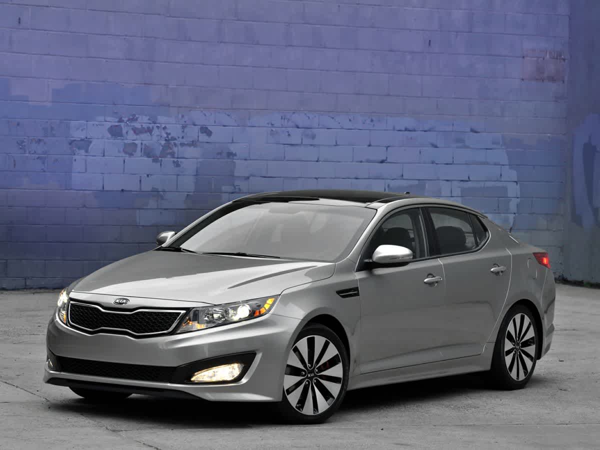 2011 Kia Optima EX Hero Image