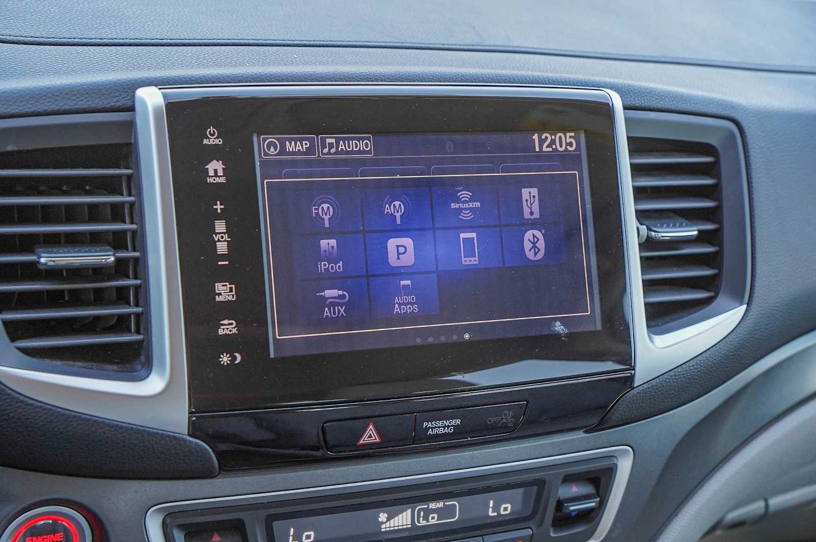 Thumbnail: 2017 Honda Pilot - 17