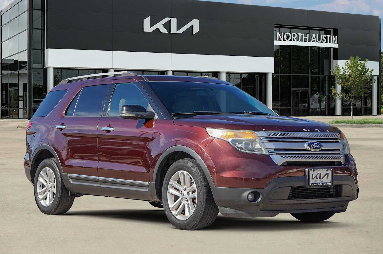 Thumbnail: 2012 Ford Explorer - 8
