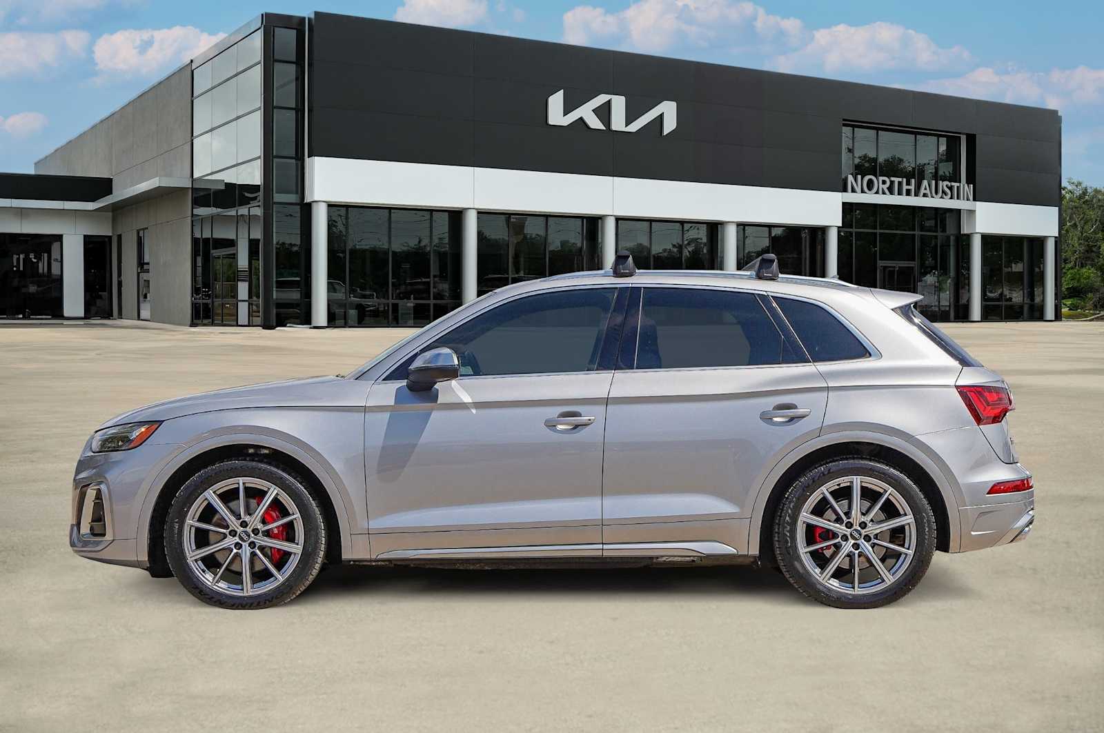 2023 Audi SQ5 Premium Plus photo 3