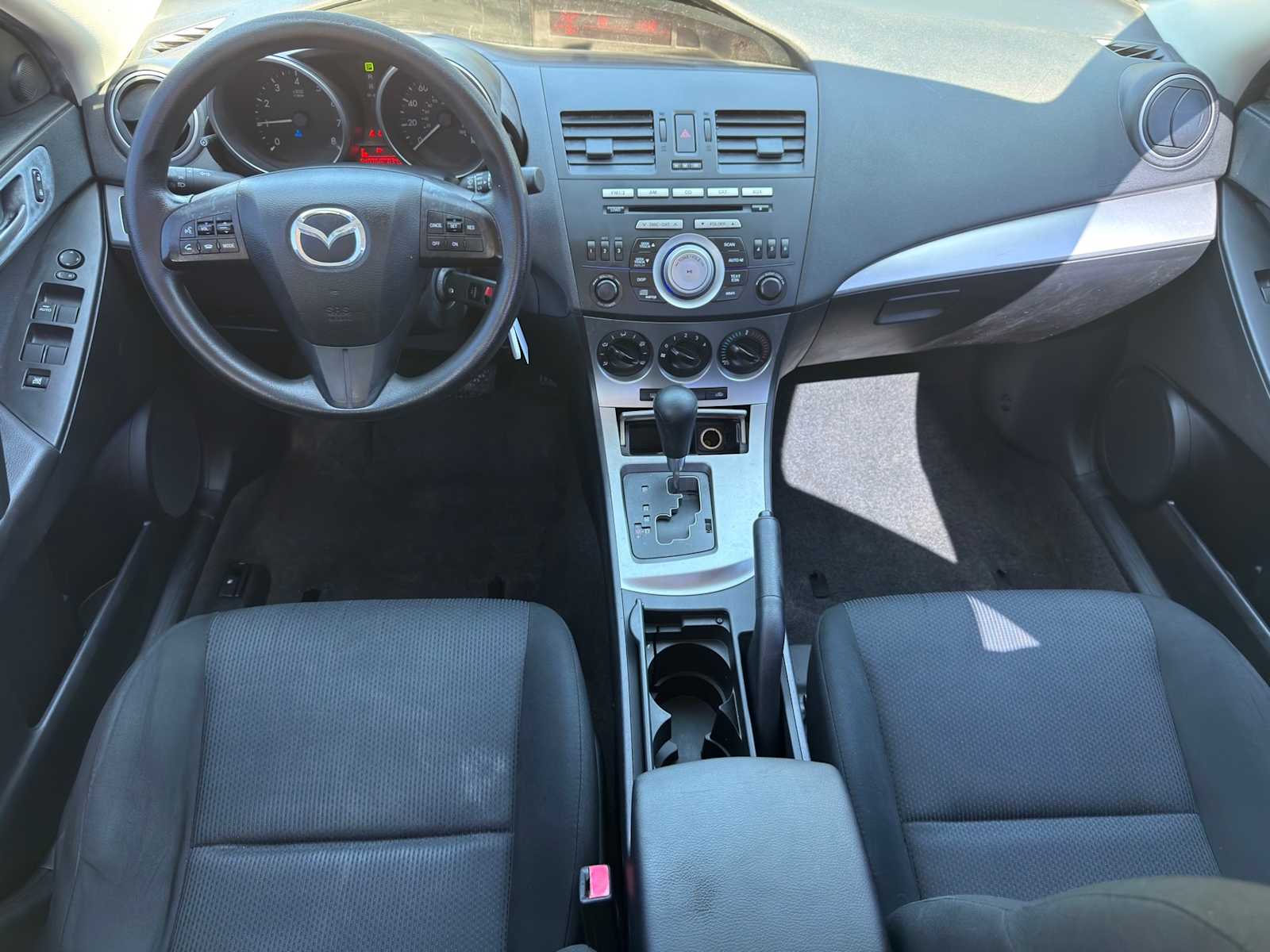 Thumbnail: 2011 Mazda Mazda3 - 20