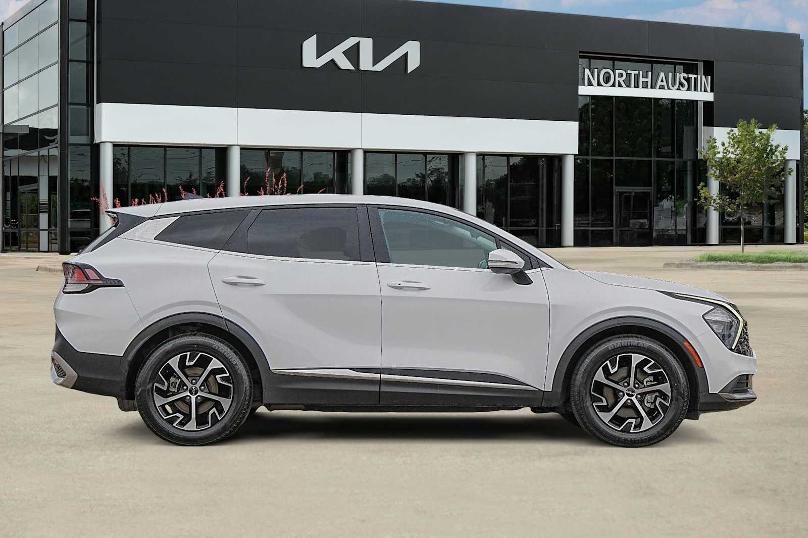 Thumbnail: 2023 Kia Sportage - 7