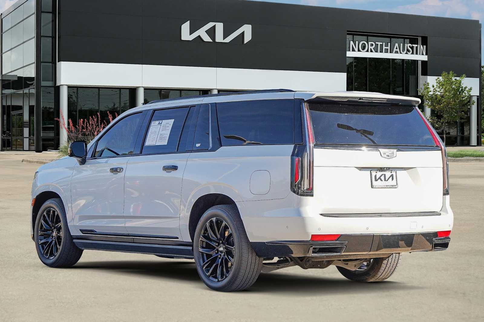 Thumbnail: 2021 Cadillac Escalade - 5