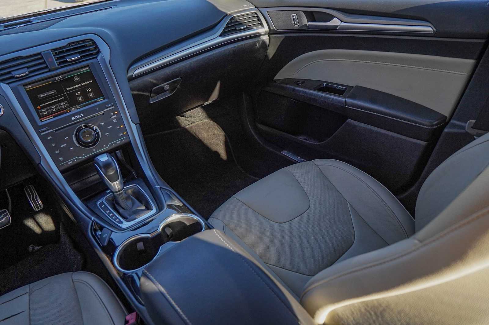 Thumbnail: 2014 Ford Fusion - 27