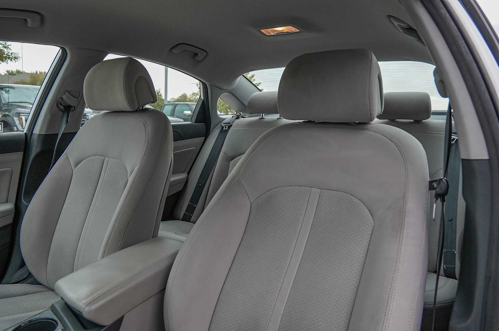 Thumbnail: 2015 Hyundai Sonata - 11