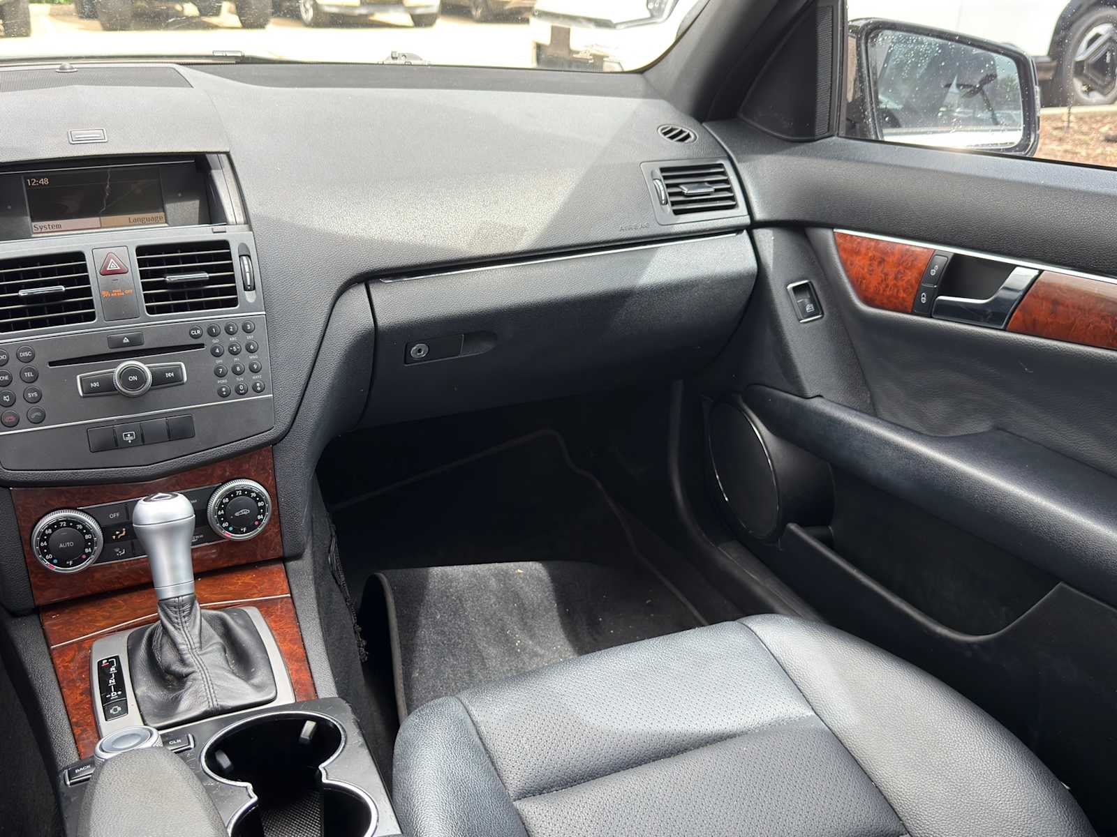 Thumbnail: 2011 Mercedes-Benz C-Class - 21