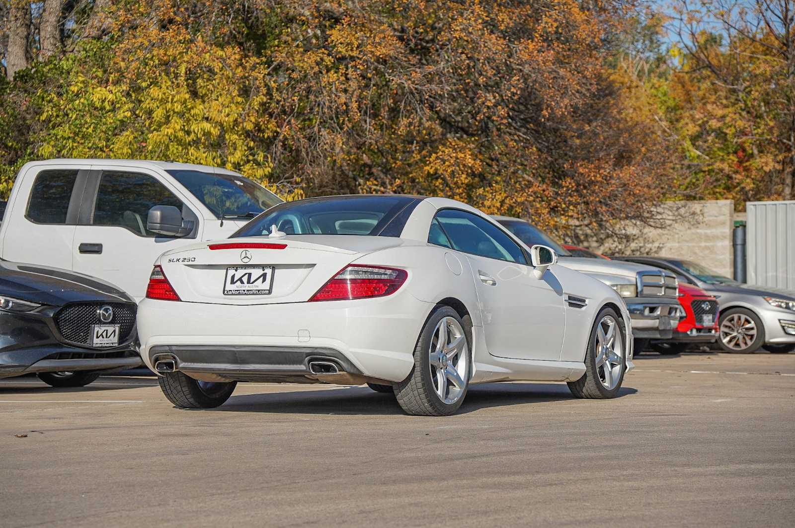 Thumbnail: 2015 Mercedes-Benz SLK - 6