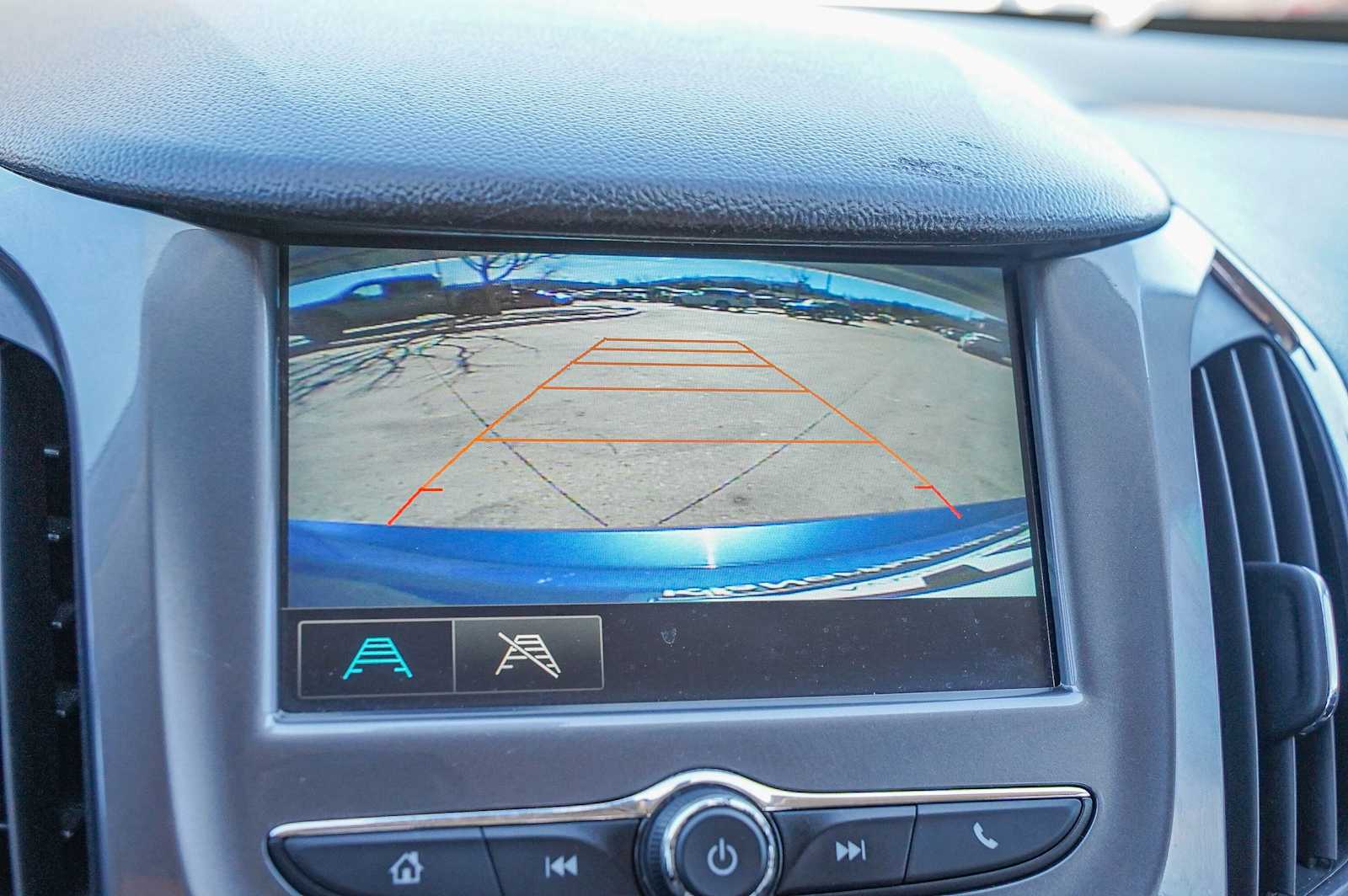 Thumbnail: 2017 Chevrolet Cruze - 16