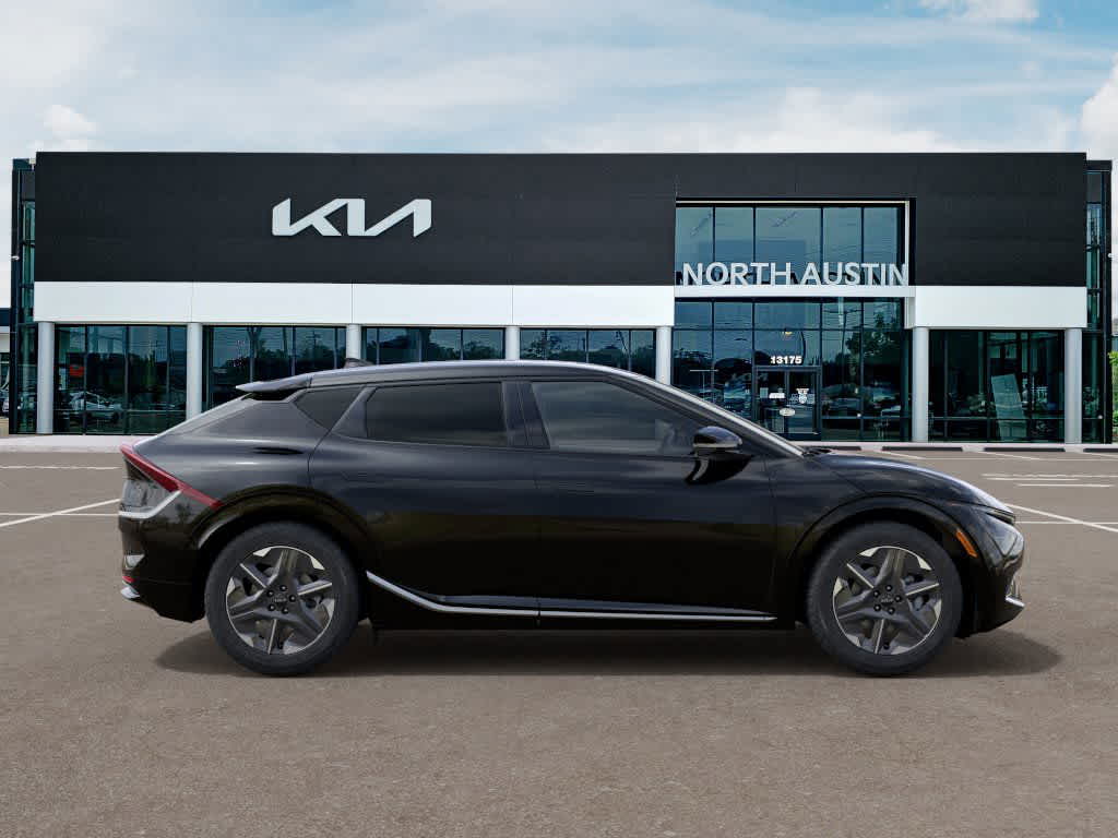 Thumbnail: 2025 Kia EV6 - 7