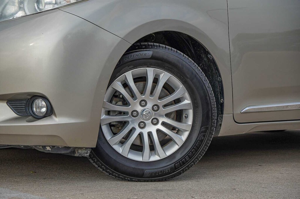 Used 2017 Toyota Sienna XLE 8 Passenger Van Passenger Van