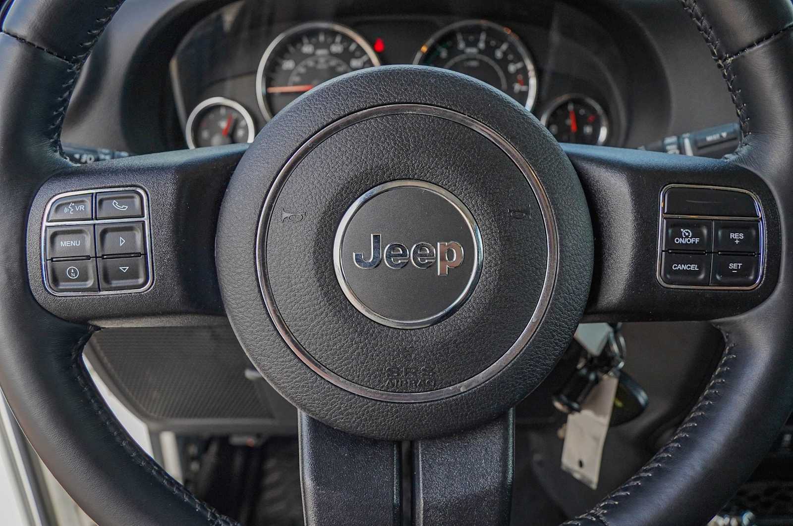 Thumbnail: 2016 Jeep Wrangler - 12
