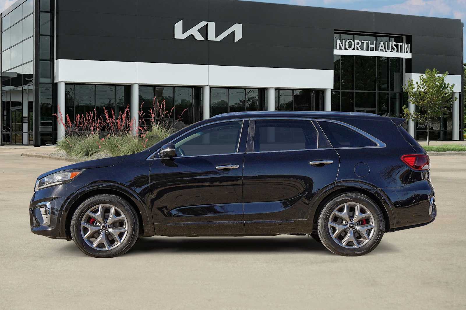 Thumbnail: 2019 Kia Sorento - 4
