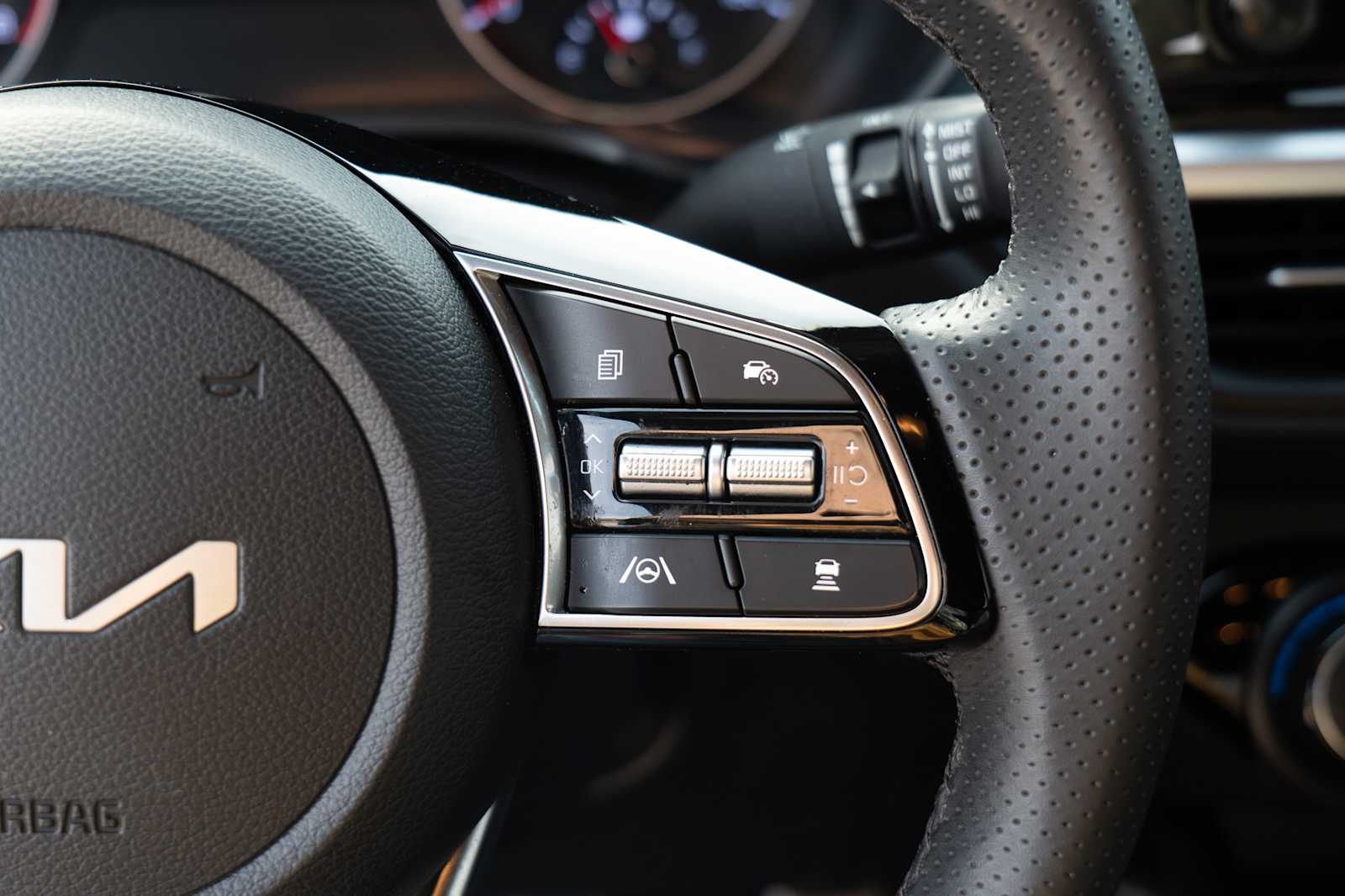 Thumbnail: 2024 Kia Forte - 14