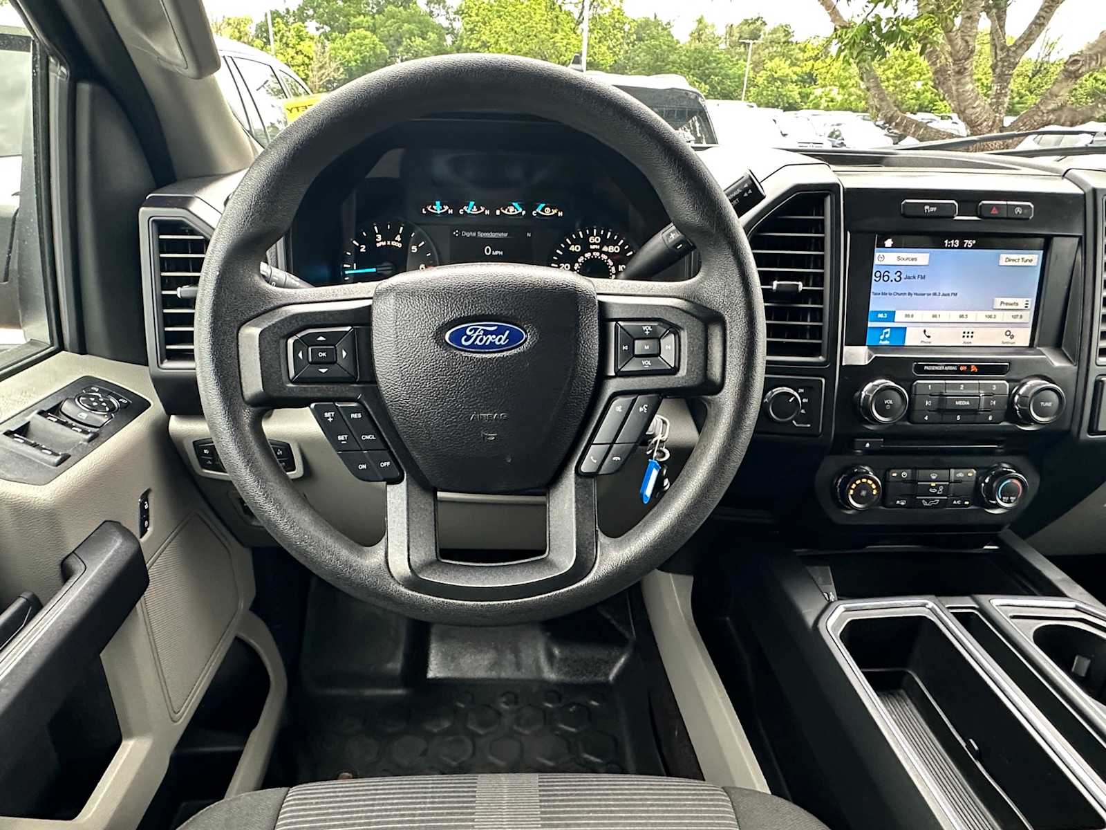 Thumbnail: 2017 Ford F-150 - 21