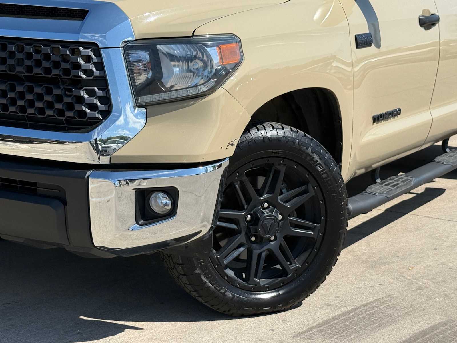 Thumbnail: 2019 Toyota Tundra - 2
