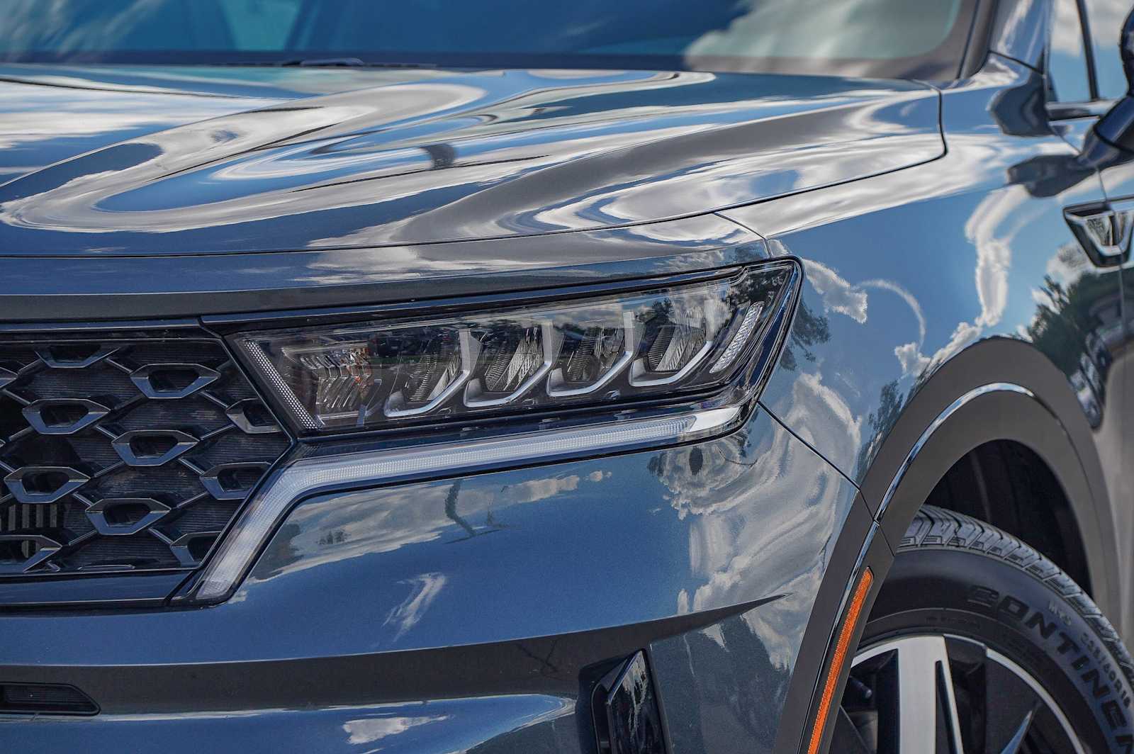 2023 Kia Sorento EX photo 2