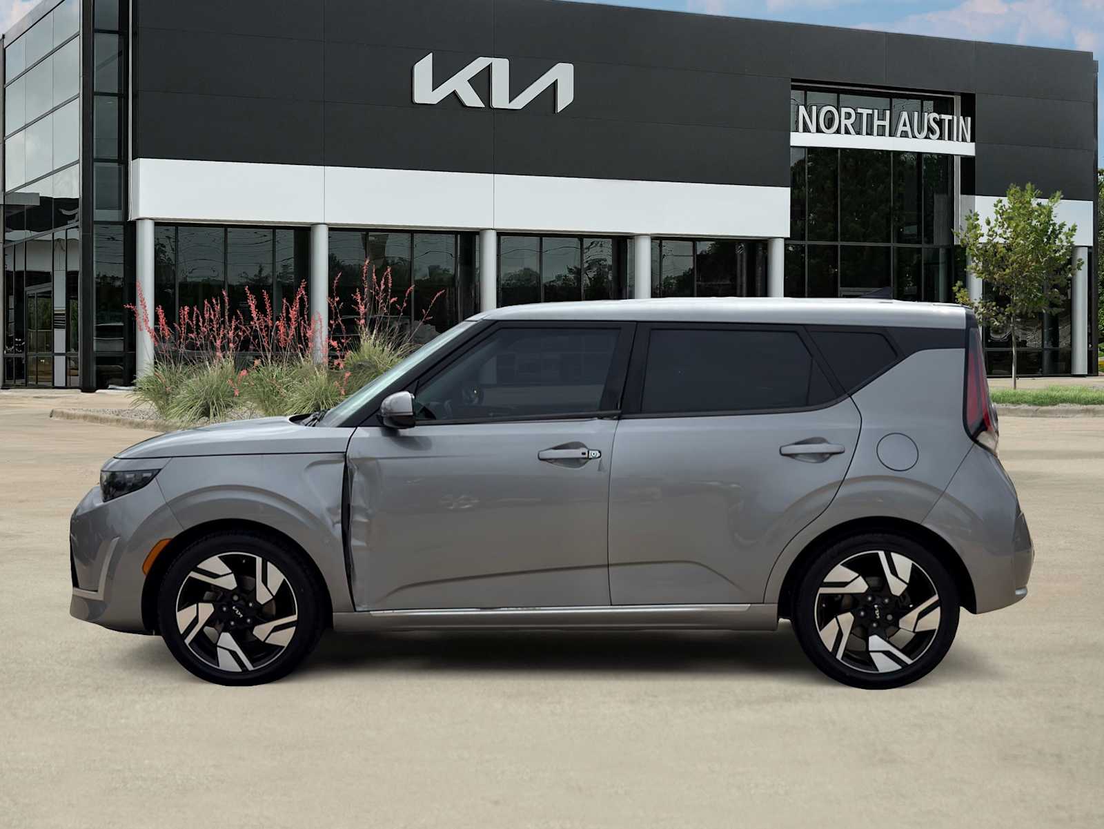 Thumbnail: 2023 Kia Soul - 4