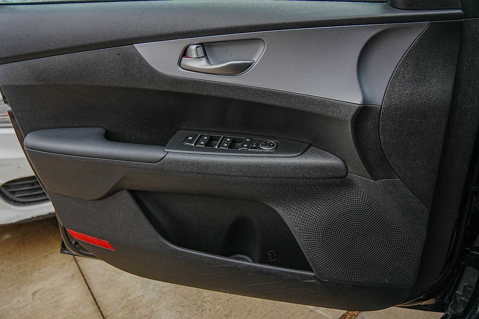 Thumbnail: 2024 Kia Forte - 22