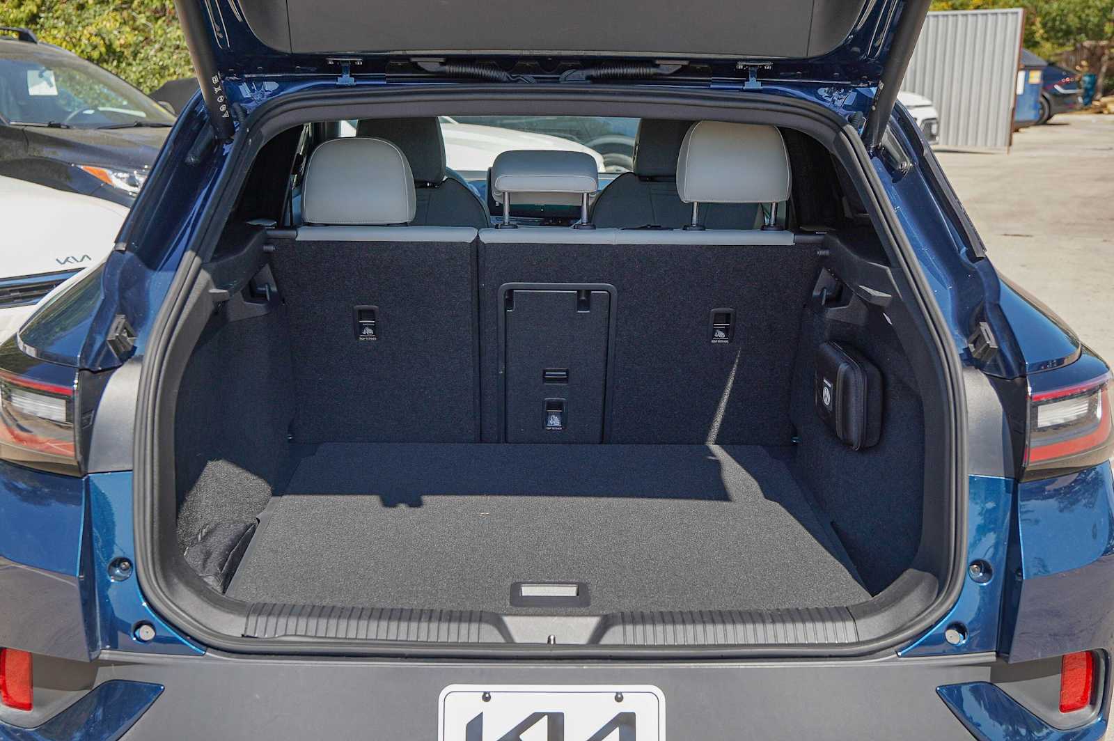 Thumbnail: 2023 Volkswagen ID.4 - 31