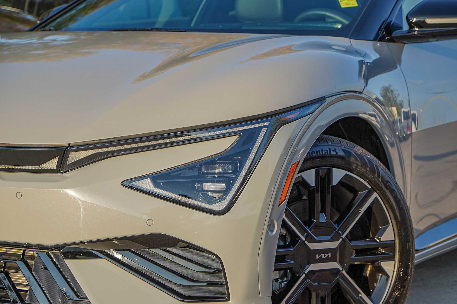 2025 Kia EV6 GT-Line photo 3