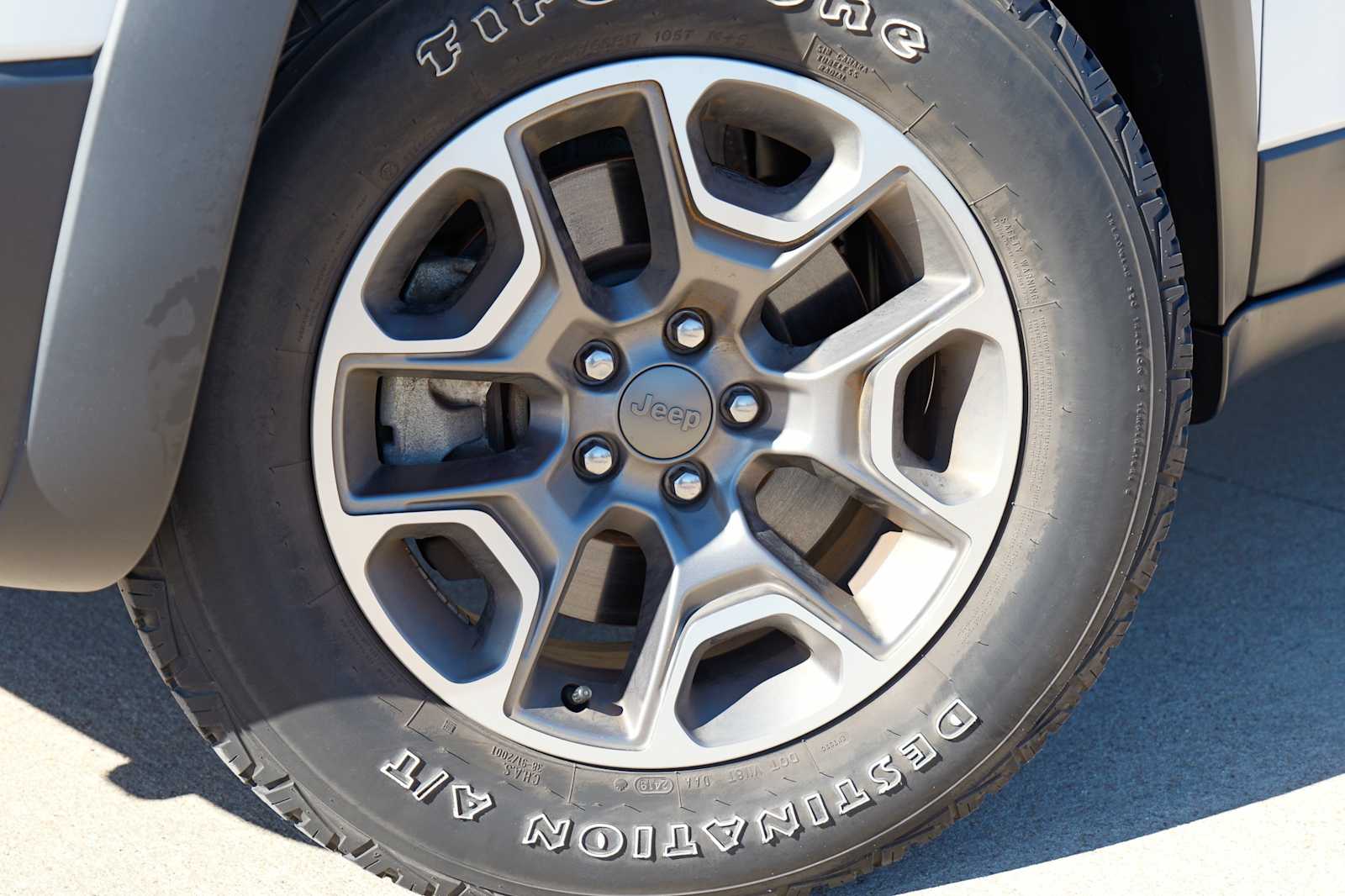 Thumbnail: 2020 Jeep Cherokee - 2