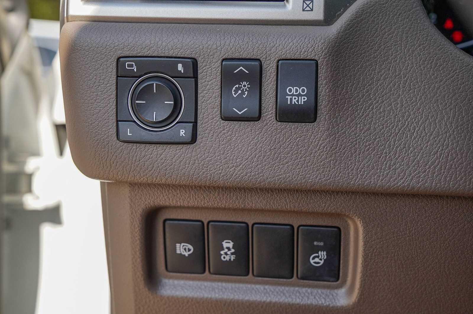 Thumbnail: 2015 Lexus GX - 23