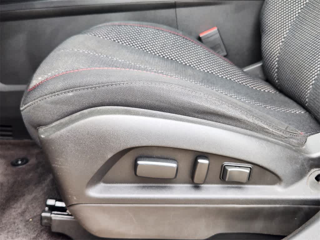 2016 Chevrolet Equinox LT 23