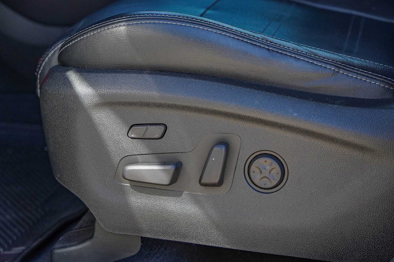 Thumbnail: 2019 Kia Sorento - 23